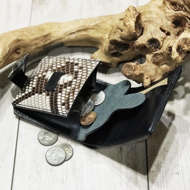 ウインズハウス（WINS HOUSE）/パイソン W−85 ウォレット / 蛇柄 / 日本製