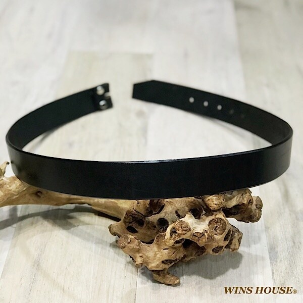 ウインズハウス（WINS HOUSE）/肩先なめし革 胴締め / 牛皮 / 1枚革 / 日本製 /40粍幅 40in