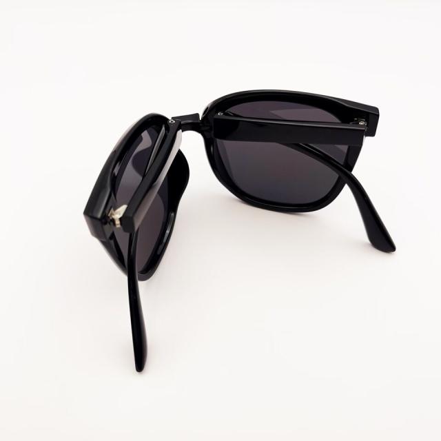 グラスオニオン（Glass Onion）/折りたたみ 偏光 サングラス / UV99%カット グラスオニオン（Glass Onion）/折りたたみ 偏光 サングラス / UV99%カット