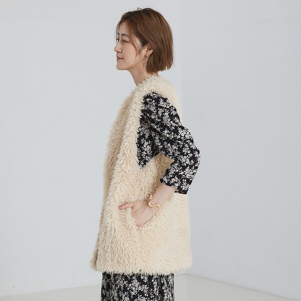 アバハウス マヴィ（abahouse mavie）/フェイクファーベストの通販はau