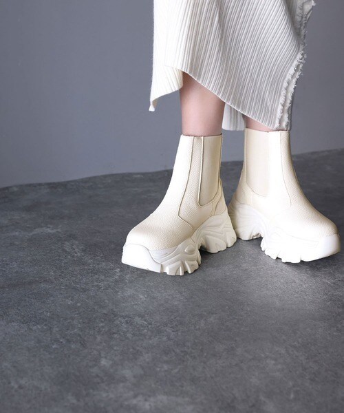 クラシカルエルフ（Classical Elf）/《JAVAジャバコラボ》足元からお洒落を楽しむ！厚底ソールサイドゴアショートブーツ