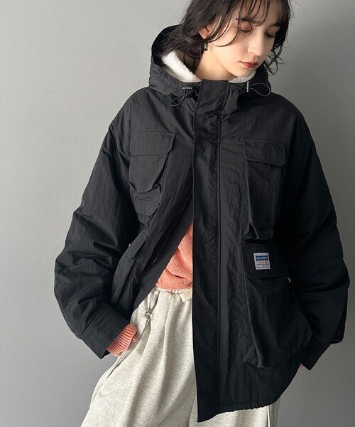 クラシカルエルフ（Classical Elf）/《JaVa ジャバコラボ》レトロなデザインが決め手。裏ボアアウトポケットマウンテンパーカー