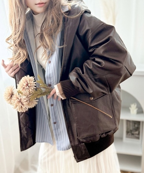 クラシカルエルフ（Classical Elf）/《Javaジャバコラボ》ヴィンテージ感が映える。フェイクレザーフーディーブルゾン