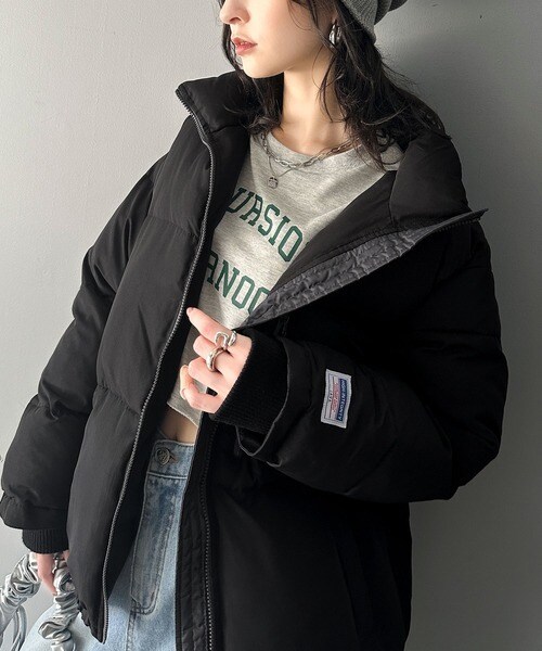 クラシカルエルフ（Classical Elf）/《JaVa ジャバコラボ》防寒とオシャレを両立。配色ジップ×フィンガーホール付き中綿ブルゾン