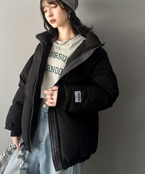 クラシカルエルフ（Classical Elf）/《JaVa ジャバコラボ》防寒とオシャレを両立。配色ジップ×フィンガーホール付き中綿ブルゾン