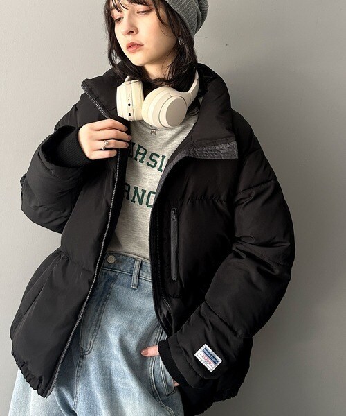 クラシカルエルフ（Classical Elf）/《JaVa ジャバコラボ》防寒とオシャレを両立。配色ジップ×フィンガーホール付き中綿ブルゾン