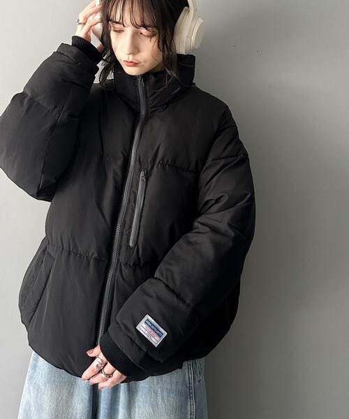 クラシカルエルフ（Classical Elf）/《JaVa ジャバコラボ》防寒とオシャレを両立。配色ジップ×フィンガーホール付き中綿ブルゾン