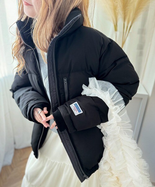 クラシカルエルフ（Classical Elf）/《JaVa ジャバコラボ》防寒とオシャレを両立。配色ジップ×フィンガーホール付き中綿ブルゾン