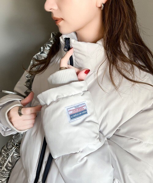 クラシカルエルフ（Classical Elf）/《JaVa ジャバコラボ》防寒とオシャレを両立。配色ジップ×フィンガーホール付き中綿ブルゾン