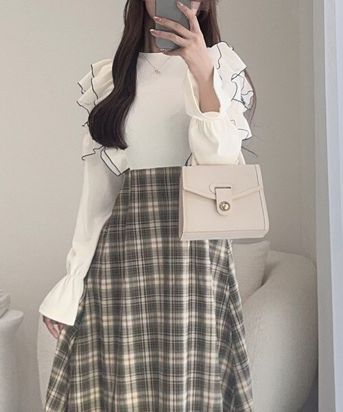 クラシカルエルフ（Classical Elf）/25AW新作【mily bilet】シアー生地とフリルで華やかさをプラスしたドッキングワンピース