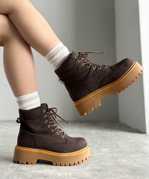 クラシカルエルフ（Classical Elf）/《JaVaジャバコラボ》ボリューム感でスタイルアップを叶える♪ヌバック調素材７ホール撥水加工ブーツ