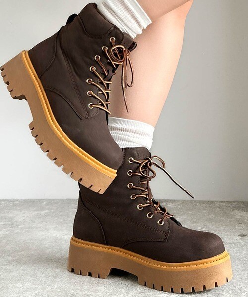 クラシカルエルフ（Classical Elf）/《JaVaジャバコラボ》ボリューム感でスタイルアップを叶える♪ヌバック調素材７ホール撥水加工ブーツ