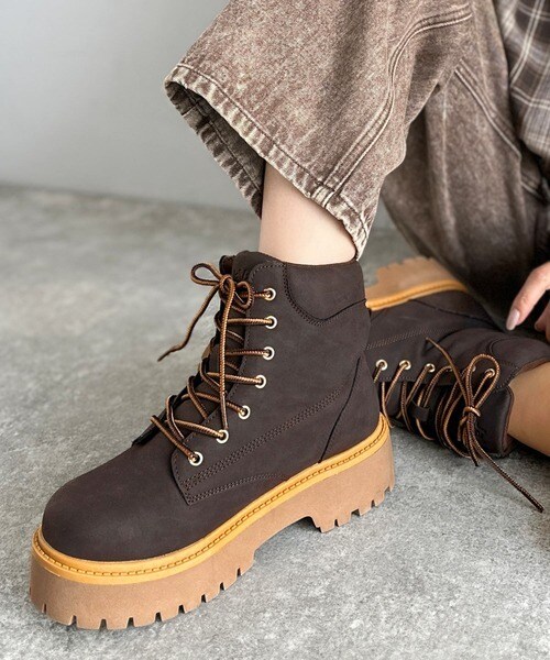 クラシカルエルフ（Classical Elf）/《JaVaジャバコラボ》ボリューム感でスタイルアップを叶える♪ヌバック調素材７ホール撥水加工ブーツ