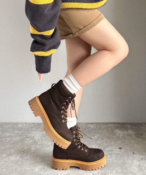 クラシカルエルフ（Classical Elf）/《JaVaジャバコラボ》ボリューム感でスタイルアップを叶える♪ヌバック調素材７ホール撥水加工ブーツ