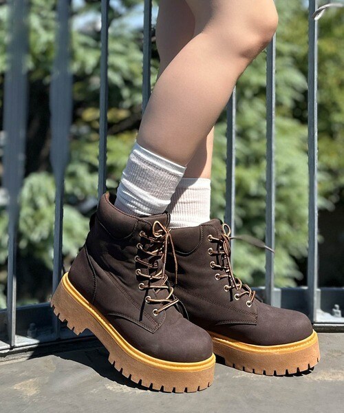 クラシカルエルフ（Classical Elf）/《JaVaジャバコラボ》ボリューム感でスタイルアップを叶える♪ヌバック調素材７ホール撥水加工ブーツ