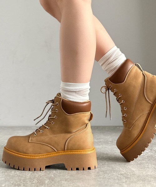 クラシカルエルフ（Classical Elf）/《JaVaジャバコラボ》ボリューム感でスタイルアップを叶える♪ヌバック調素材７ホール撥水加工ブーツ