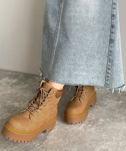 クラシカルエルフ（Classical Elf）/《JaVaジャバコラボ》ボリューム感でスタイルアップを叶える♪ヌバック調素材７ホール撥水加工ブーツ