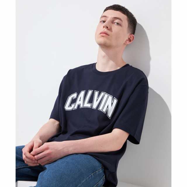 カルバン・クライン/ユニセックス バーシティロゴ Tシャツの通販はau