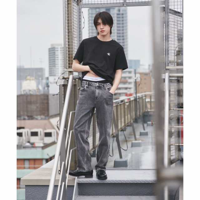 ユニセックス CK ロゴ リラックスフィット Tシャツ