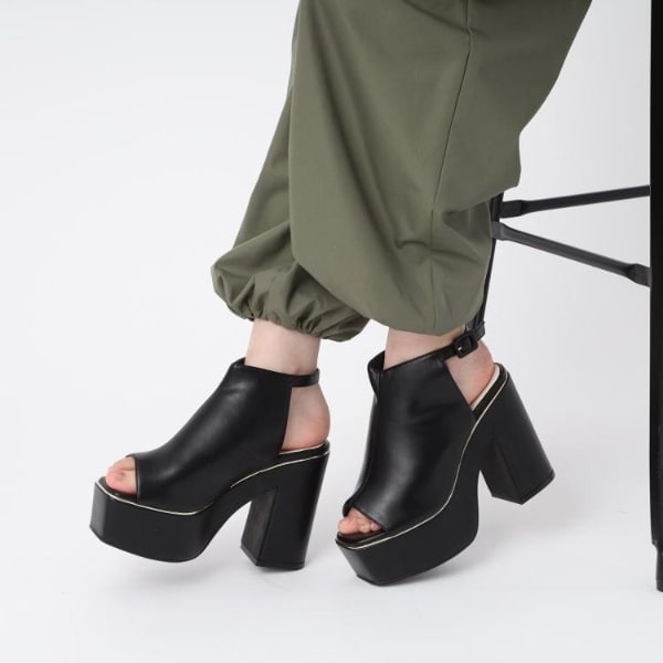 エスペランサ（ESPERANZA）/【ラク盛り／サンダル】リピーター続出／脚長美脚　厚底ストラップサンダル