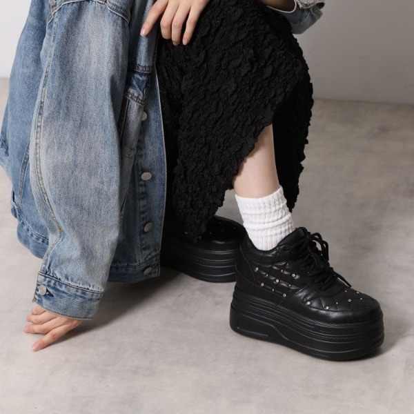 エスペランサ（ESPERANZA）/きゅんフィット厚底フラットキルティングスタッズスニーカー