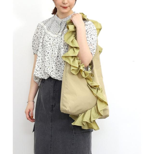 サミールナスリ（SMIR NASLI）/フリルワンショルダーバッグ／Ａ４対応の通販は 6,589円