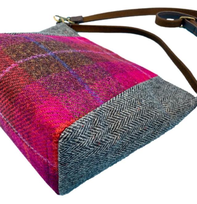 クリード　ショルダーバッグ　コラボ Harris tweed ウィングス⁄ハリスツイードｘ再生ウールコンビ2wayショルダーバッグの