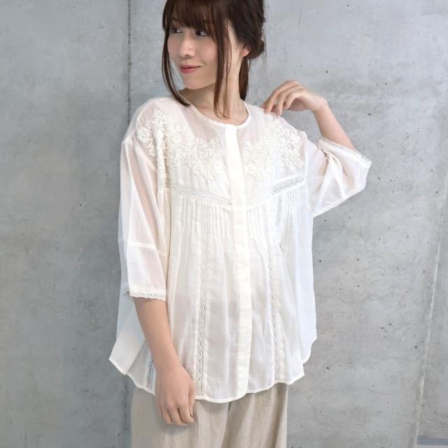 エトレリー（etre relie）/ハンド刺繍半袖ブラウス