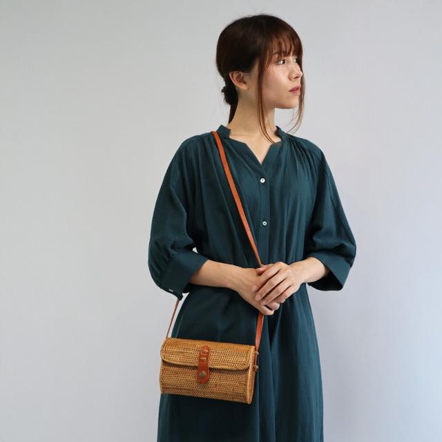 エトレリー（etre relie）/アタ製 ミニショルダーバッグ