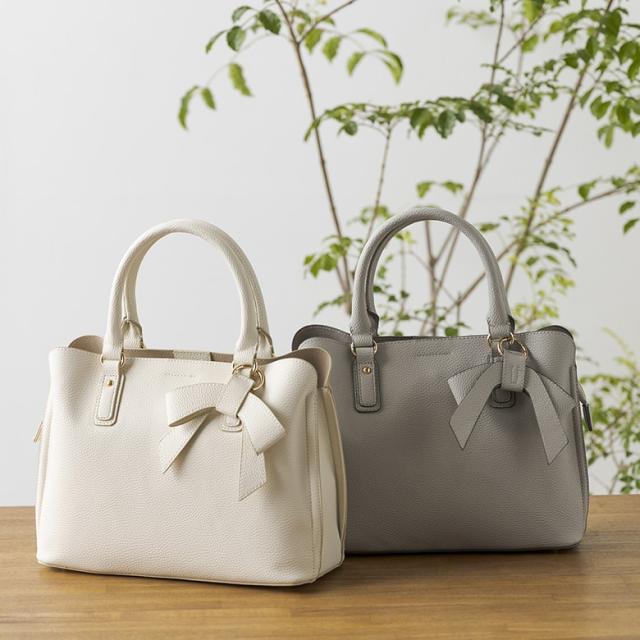 フォルムフォルマ（form forma）/リボンチャーム付きトートバッグ/セレモニー/入学式/卒業式/結婚式/パーティー/オフィス/お仕事