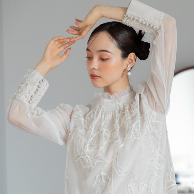 フォルムフォルマ（form forma）/フラワー刺繍のチュールワンピース  