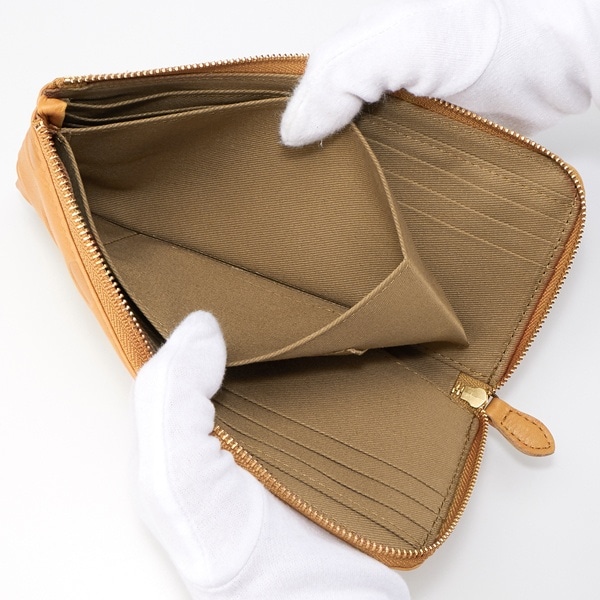 サライ/【日本製】カウレザードット柄 長財布