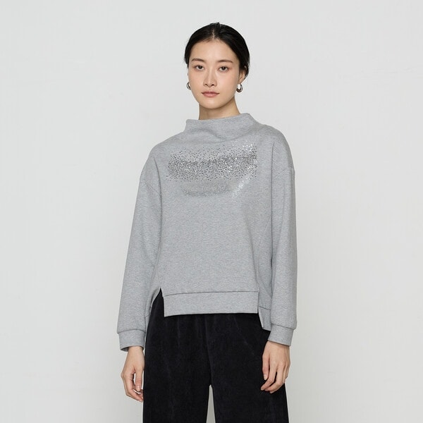 ギャバジン K．T（Gabardine K．T）/ダンボールニット 箔プリント＆スパンコール刺繍プルオーバー