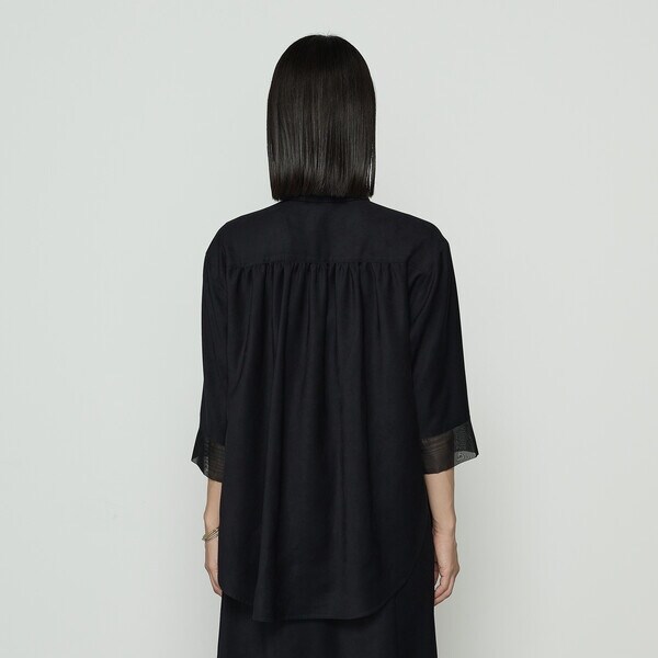 ギャバジン K．T（Gabardine K．T）/ポリスエード タンクトップ付きブラウス