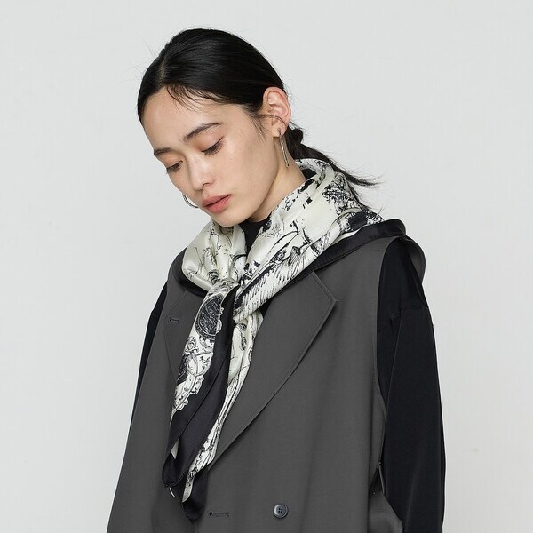 K．T キヨコ タカセ（K．T KIYOKO TAKASE）/線画風プリント スカーフ