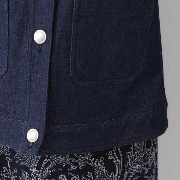 ローラ アシュレイ（LAURA ASHLEY）/【洗えるコットン100ポケット付き】ノーカラーデニムジャケット