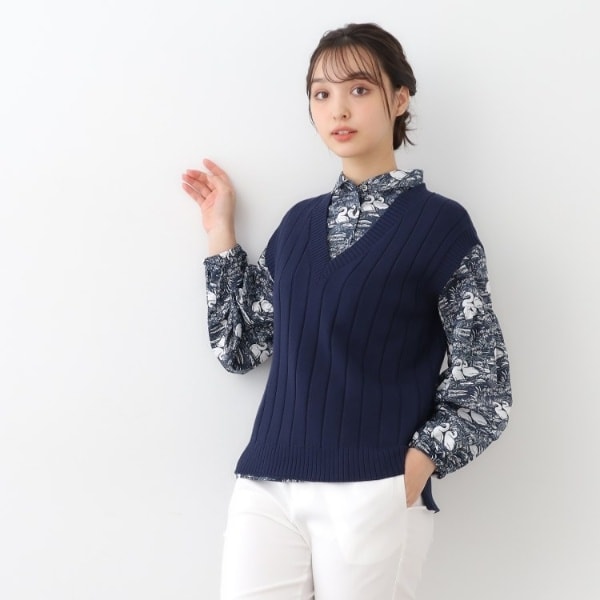 ローラ アシュレイ（LAURA ASHLEY）/太リブ編みVネックベスト