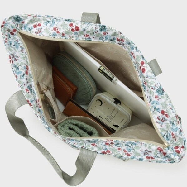 ローラ アシュレイ（LAURA ASHLEY）/【STORY掲載！撥水加工キャリーセット可】ロサ サンクタ柄 トラベル トートバッグ_18