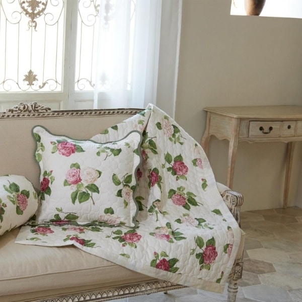 ローラ アシュレイ（LAURA ASHLEY）/カミール柄 キルトマルチカバー 140×100cm