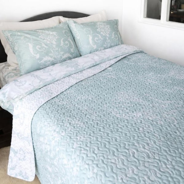 ローラ アシュレイ（LAURA ASHLEY）/ジョゼッテ柄／ダックエッグ  キルトマルチカバー 250×200cm