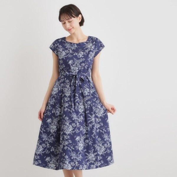 ローラ アシュレイ（LAURA ASHLEY）/【洗える／コットン100％／3colors／同柄アイテムあり】ウォールド ガーデン柄ワンピース