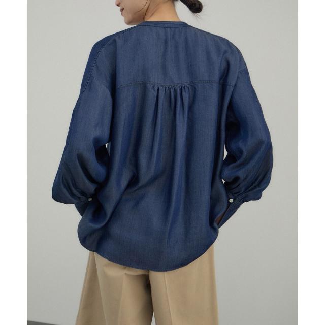 サロン アダム エ ロペ（SALON adam et rope’ ）/デニムライクラッフルフリルブラウス_15