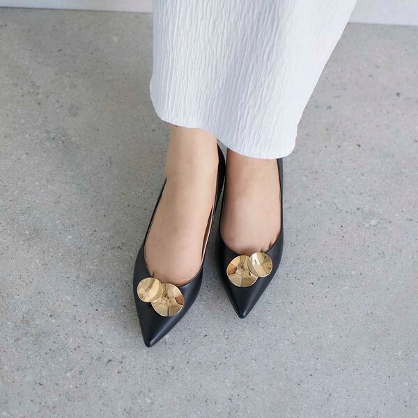 カリーノ（carino）/メタルパーツパンプスの通販はau PAY マーケット