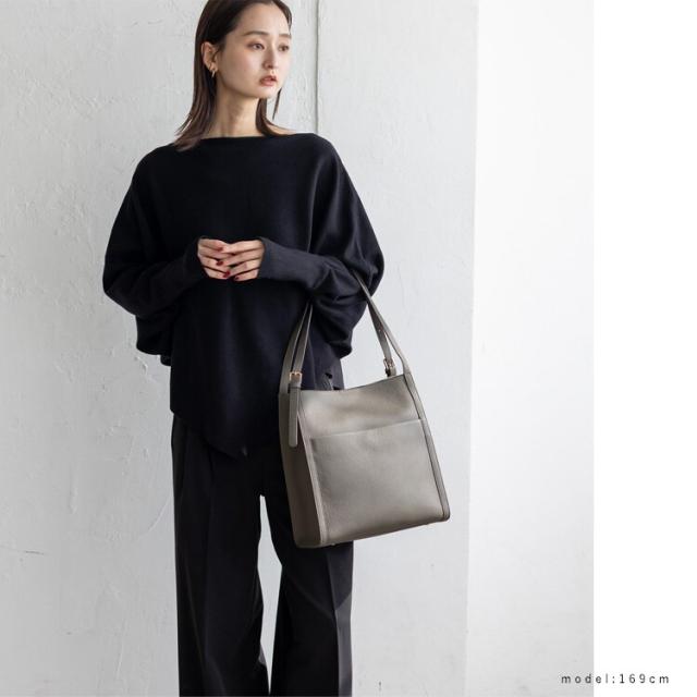 ヴィータフェリーチェ（VitaFelice）/本牛革ベルトハンドルスクエア