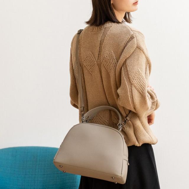 ヴィータフェリーチェ（VitaFelice）/本革2wayハーフムーンバッグ