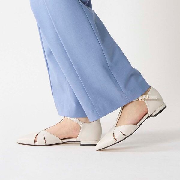 ピッティ（Pitti）/ポインテッドトゥTストラップセパレートパンプス