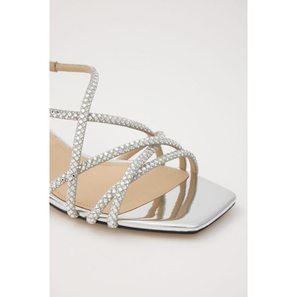 スタッカート（STACCATO）/【STORY 2025年6月号掲載 クリス−ウェブ