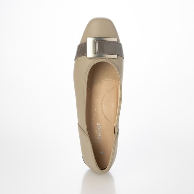 アトリエ（Atelier）/【3E】バックルモチーフパンプス