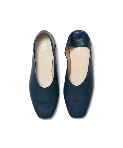 エマフランシス（Emma Francis）/スクエアトゥ フラット Uカット パンプス
