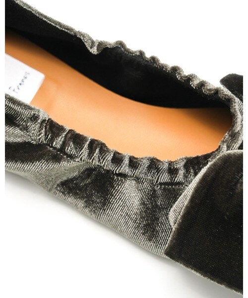 エマフランシス（Emma Francis）/ビッグリボン シャーリング パンプス